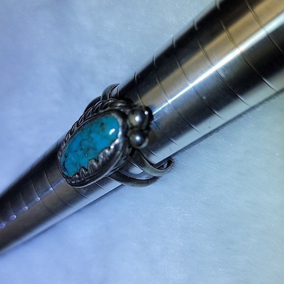 5g Vtg Native American Old Pawn Turquoise And Sterling Silver Size 7 Ladies Ring - Picture 5 of 16